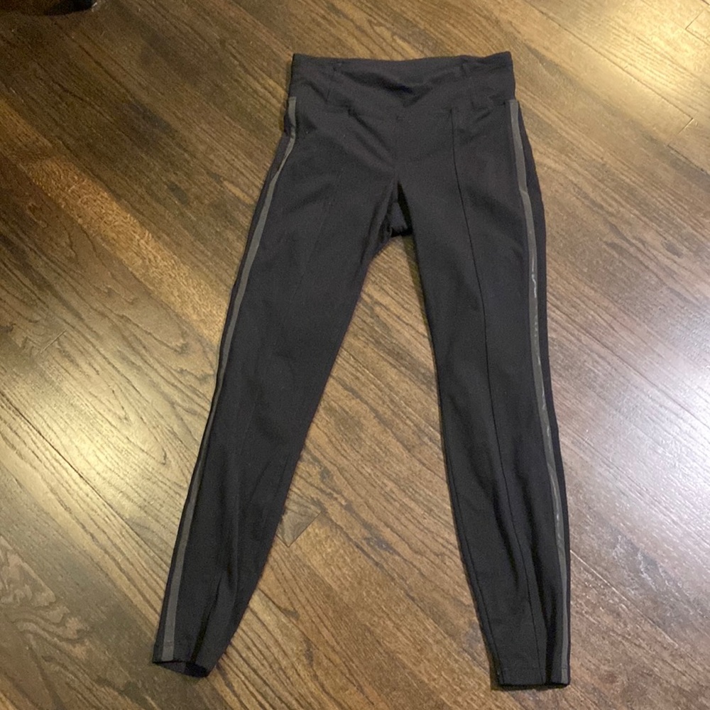 Athleta Black Leggings Gray Stripe XS VGUC